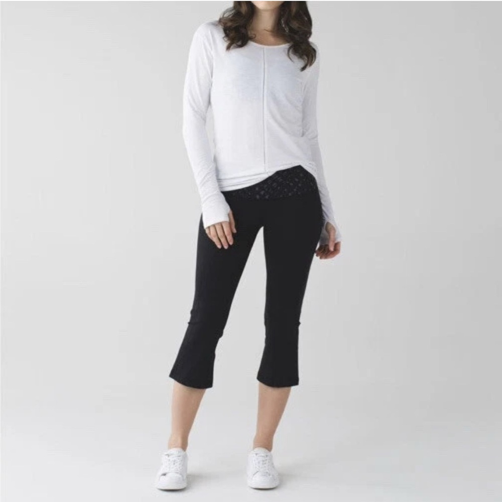 Lululemon Gather & Crow Crop Yoga Pant in Black Shine Dot Women's Size 6